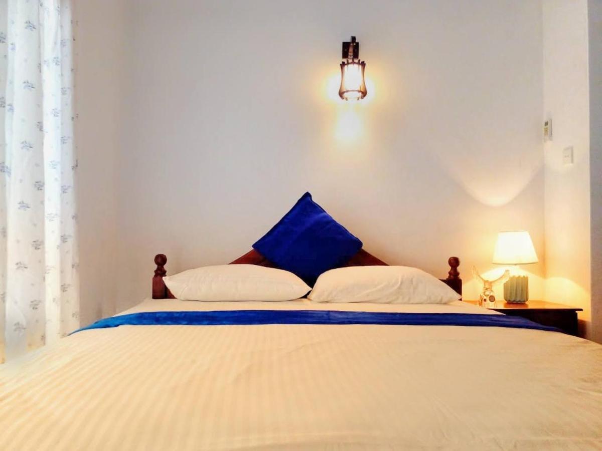 The Tourist Balcony Apartment Негомбо Екстериор снимка