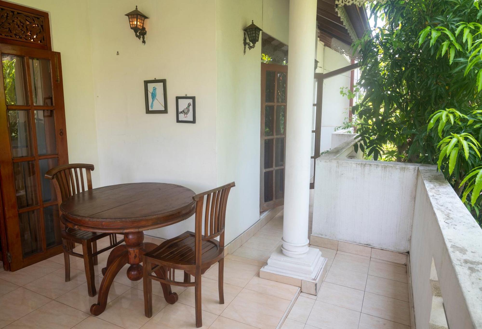 The Tourist Balcony Apartment Негомбо Екстериор снимка
